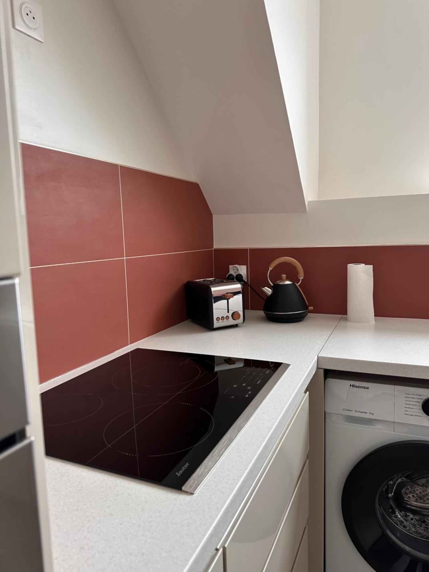 Grand Appartement Ultra Moderne Plein Centre, Plage A Pieds, Avec Parking كونكارنو الغرفة الصورة